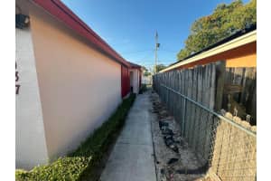 1037 17th Street, West Palm Beach, FL 33407 - MLS#B26007629