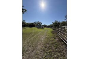 29265 69th Terrace, Okeechobee, FL 34972 - MLS#B26007704