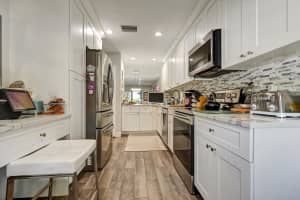 34 Stratford Ln Lane, Boynton Beach, FL 33436 - MLS#B26007759