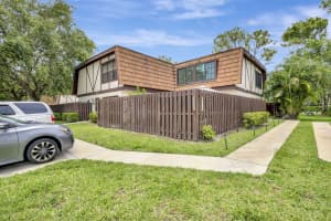 146 Weybridge Circle, Royal Palm Beach, FL 33411 - MLS#B26007781