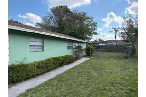 5954 Bahama Court, West Palm Beach, FL 33407 - MLS#B26007789