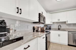 502 Davis Road, Palm Springs, FL 33461 - MLS#B26007819