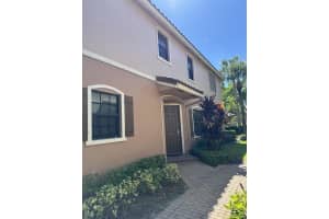 127 W Riverwalk Cir W W, Plantation, FL 33325, Plantation, FL 33325 - MLS#B26007821