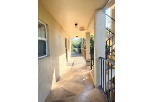 6260 Falls Cir Drive, Lauderhill, FL 33319 - MLS#B26007830