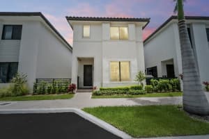 8173 42nd Street, Doral, FL 33166 - MLS#B26007890