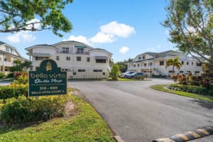 820 Bella Vista Court, Jupiter, FL 33477 - MLS#B26007921