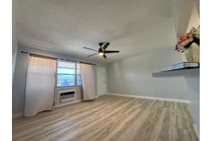 176 Sussex 176, West Palm Beach, FL 33417, West Palm Beach, FL 33417 - MLS#B26007931