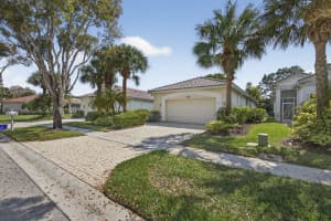 9198 Clipper Circle, West Palm Beach, FL 33411 - MLS#B26007932