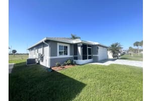 1320 44th Boulevard, Okeechobee, FL 34974 - MLS#B26007978