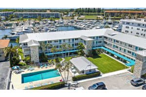 37 Yacht Club Drive, North Palm Beach, FL 33408 - MLS#B26007995