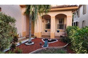 10530 Galleria Street, Wellington, FL 33414 - MLS#B26008044