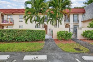 7325 26th Court, Davie, FL 33314 - MLS#B26008070