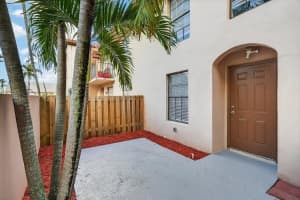 7325 26th Court, Davie, FL 33314 - MLS#B26008070