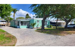 1982 Linda Road, Okeechobee, FL 34974 - MLS#B26008075