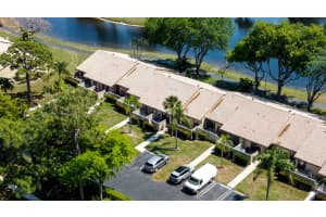 1017 Green Pine Boulevard, West Palm Beach, FL 33409 - MLS#B26008099