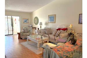 1017 Green Pine Boulevard, West Palm Beach, FL 33409 - MLS#B26008099