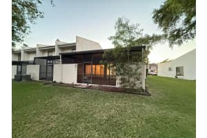 1097 98th Terrace, Pembroke Pines, FL 33024 - MLS#B26008170