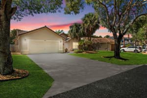 4740 75th Street, Coconut Creek, FL 33073 - MLS#B26008183