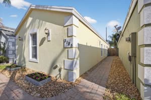 3125 Shelby Way, Palm Springs, FL 33461 - MLS#B26008194