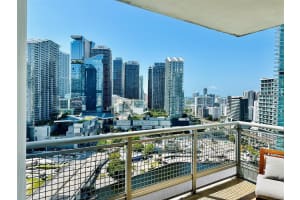 350 Miami Avenue, Miami, FL 33130 - MLS#B26008233