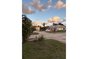 5724 Boynton Cres Crescent, Boynton Beach, FL 33437 - MLS#B26008283