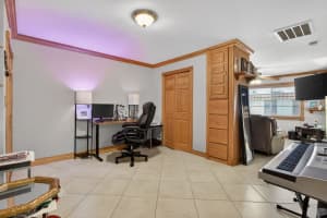 9 19th Court, Wilton Manors, FL 33305 - MLS#B26008345