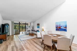 61 Eastgate Drive, Boynton Beach, FL 33436 - MLS#B26008347