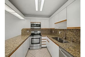 825 Center Street, Jupiter, FL 33458 - MLS#B26008350