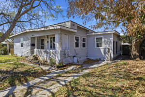 1306 17th Place, Vero Beach, FL 32960 - MLS#B26008383