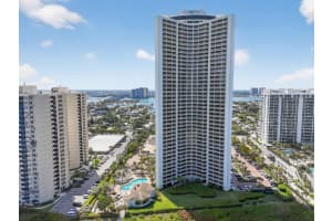 3000 Ocean Drive, Singer Island, FL 33404 - MLS#B26008390