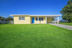 116 Entrada Avenue, Port Saint Lucie, FL 34952 - MLS#B26008440