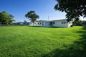 116 Entrada Avenue, Port Saint Lucie, FL 34952 - MLS#B26008440