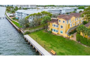1060 Lake Shore Drive 201, West Palm Beach, Fl 33403, West Palm Beach