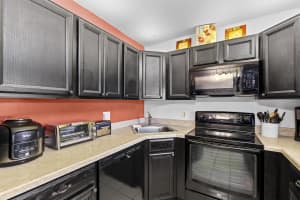 1004 Green Pine Boulevard, West Palm Beach, FL 33409 - MLS#B26008505