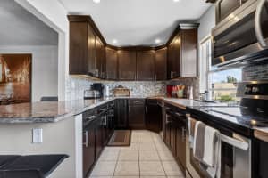 48 Burgundy Avenue, Delray Beach, FL 33484 - MLS#B26008551