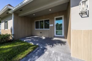 2001 17th Way, Fort Lauderdale, FL 33305 - MLS#B26008568