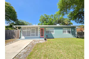 330 Barraclough Street, Fort Pierce, FL 34982 - MLS#B26008614