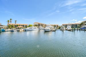 2401 Marina Isle Way, Jupiter, FL 33477 - MLS#B26008628