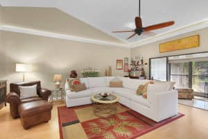 6040 Se Martinique Drive 201, Stuart, Fl 34997, Stuart
