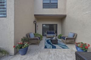 1871 Bayberry Drive, Pembroke Pines, FL 33024 - MLS#B26008686