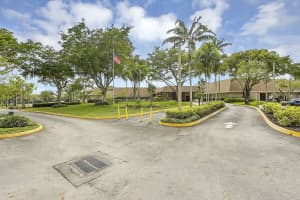 10434 Sunrise Lakes Boulevard 206, Sunrise, Fl 33322, Sunrise