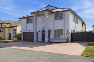 18811 80th Court, Hialeah, FL 33015 - MLS#B26008715