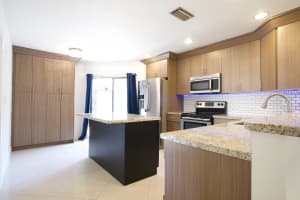 8989 Sunrise Boulevard, Plantation, FL 33322 - MLS#B26008719