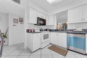 7301 Amberly Lane, Delray Beach, FL 33446 - MLS#B26008726