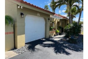1227 Seagrape Circle, Weston, FL 33326 - MLS#B26008780