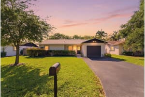 2428 Nw 98th Lane, Coral Springs, Fl 33065, Coral Springs