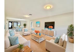 9890 Pecan Tree Drive, Boynton Beach, FL 33436 - MLS#B26008798