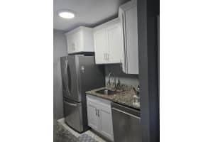 12 Crossings Circle, Boynton Beach, FL 33435 - MLS#B26008891