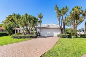 35 Estate Drive, Boynton Beach, FL 33436 - MLS#B26008930