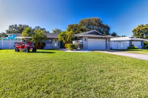 2376 Armour Drive, Dunedin, FL 34698 - MLS#B26008934